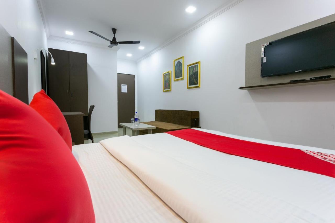 Hotel Collection O 74412 Ardaas Residency Mumbai Exterior foto