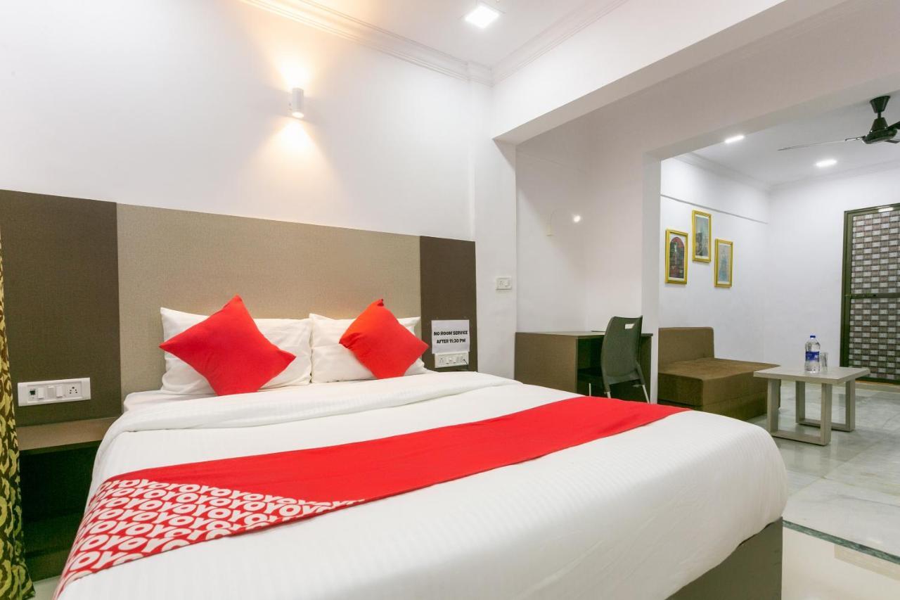 Hotel Collection O 74412 Ardaas Residency Mumbai Exterior foto