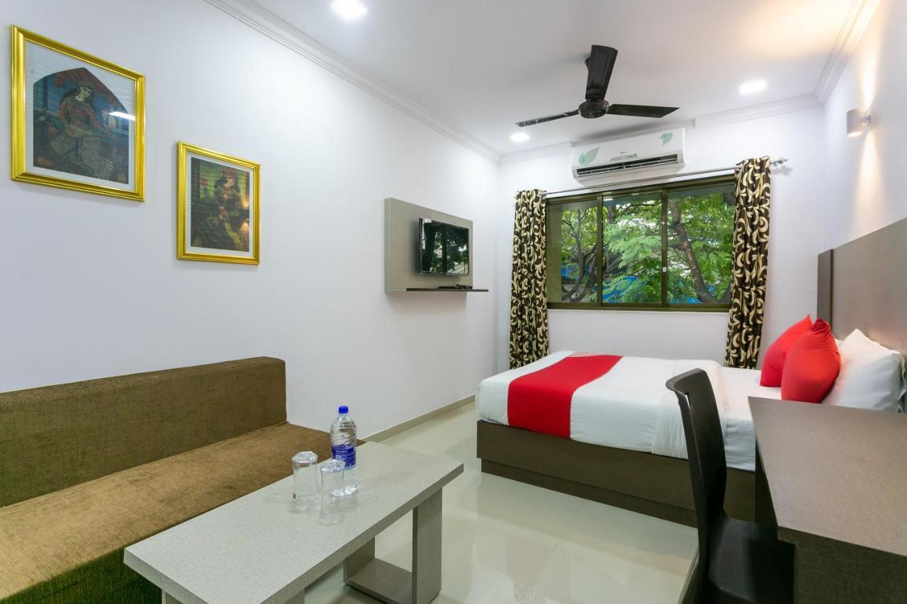 Hotel Collection O 74412 Ardaas Residency Mumbai Exterior foto