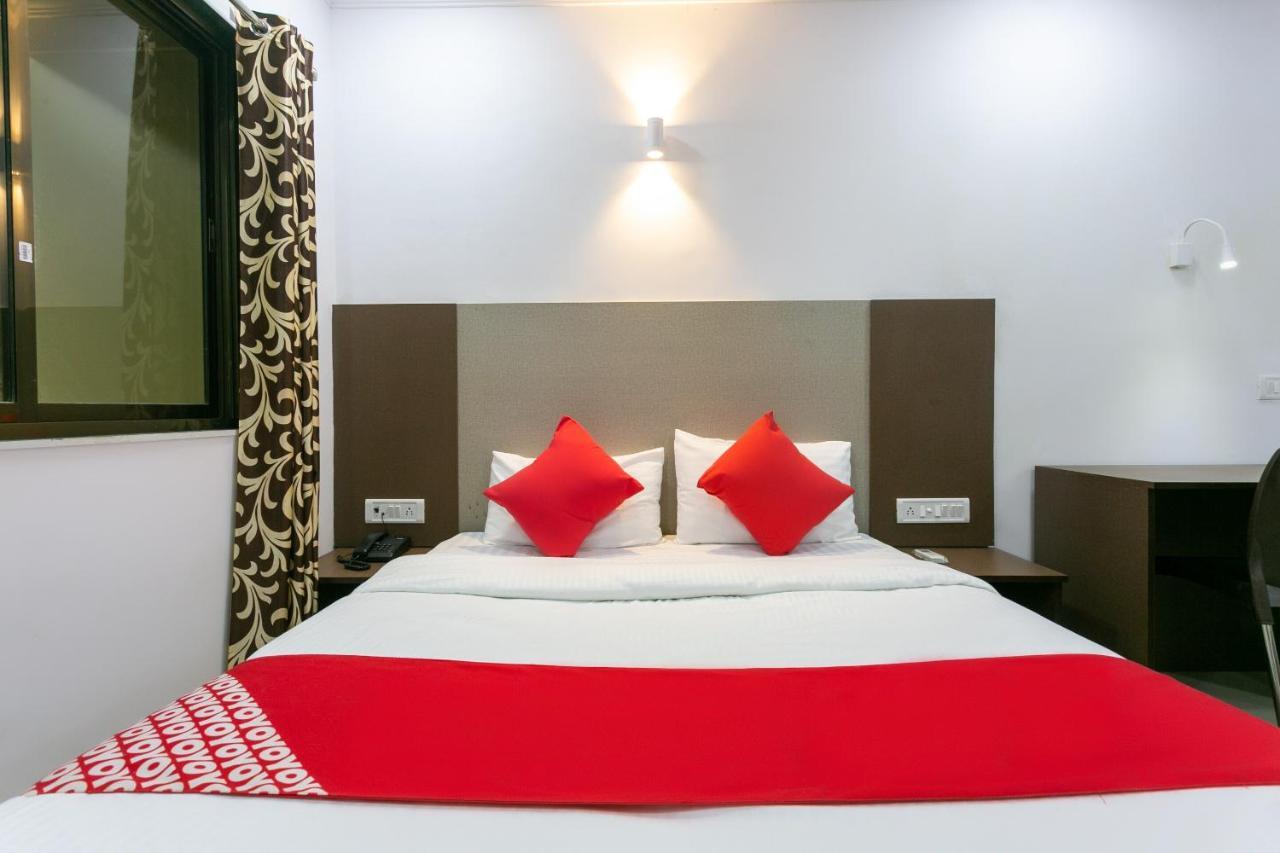 Hotel Collection O 74412 Ardaas Residency Mumbai Exterior foto