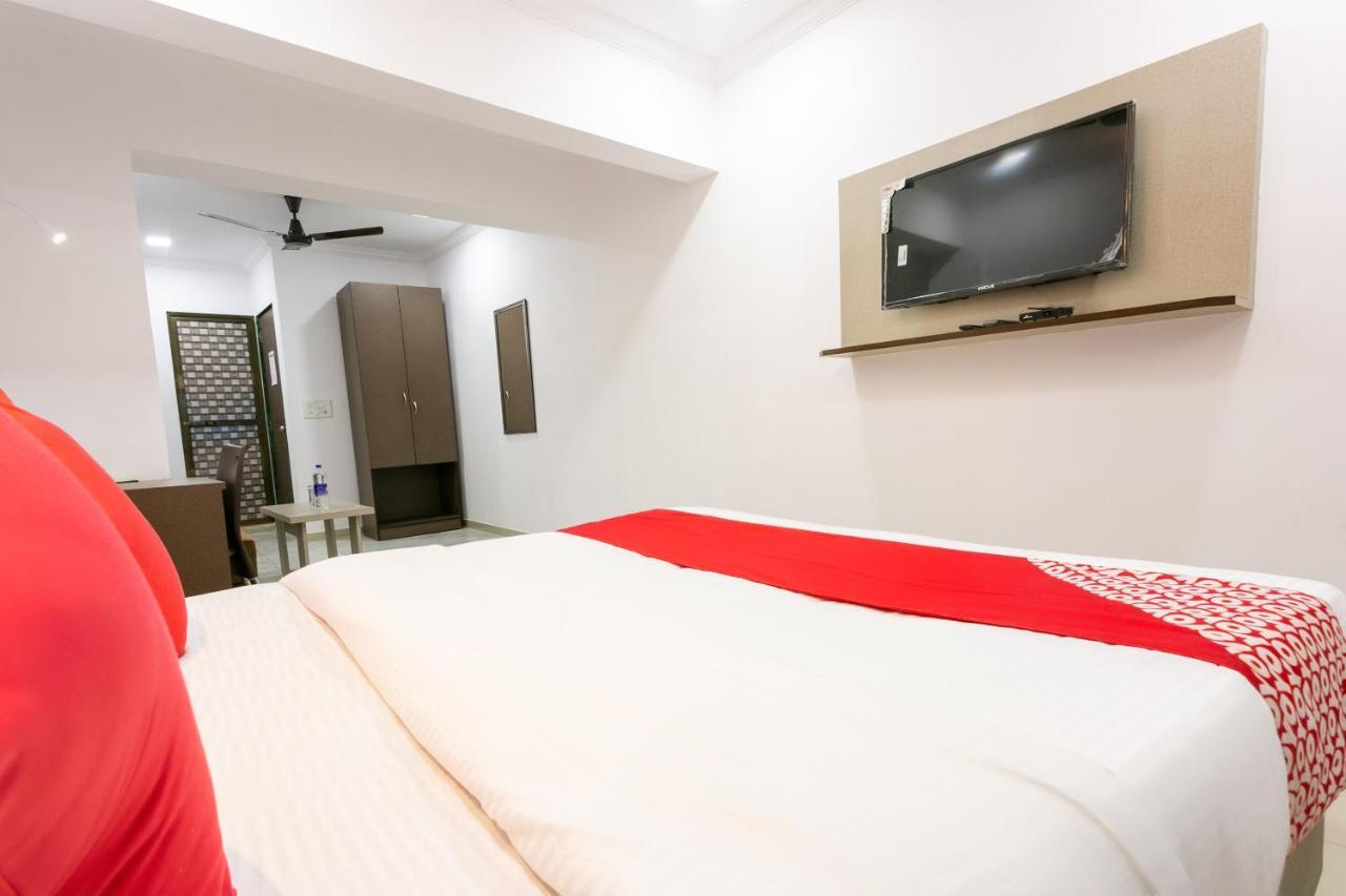 Hotel Collection O 74412 Ardaas Residency Mumbai Exterior foto