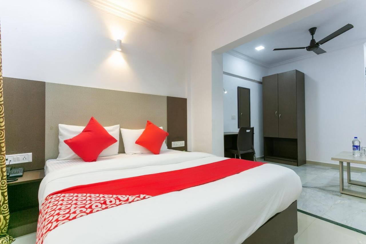 Hotel Collection O 74412 Ardaas Residency Mumbai Exterior foto